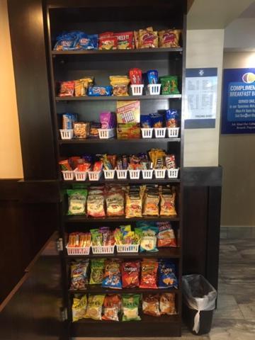 Boarders Inn & Suites By Cobblestone Hotels - غراند آيلاند المظهر الخارجي الصورة