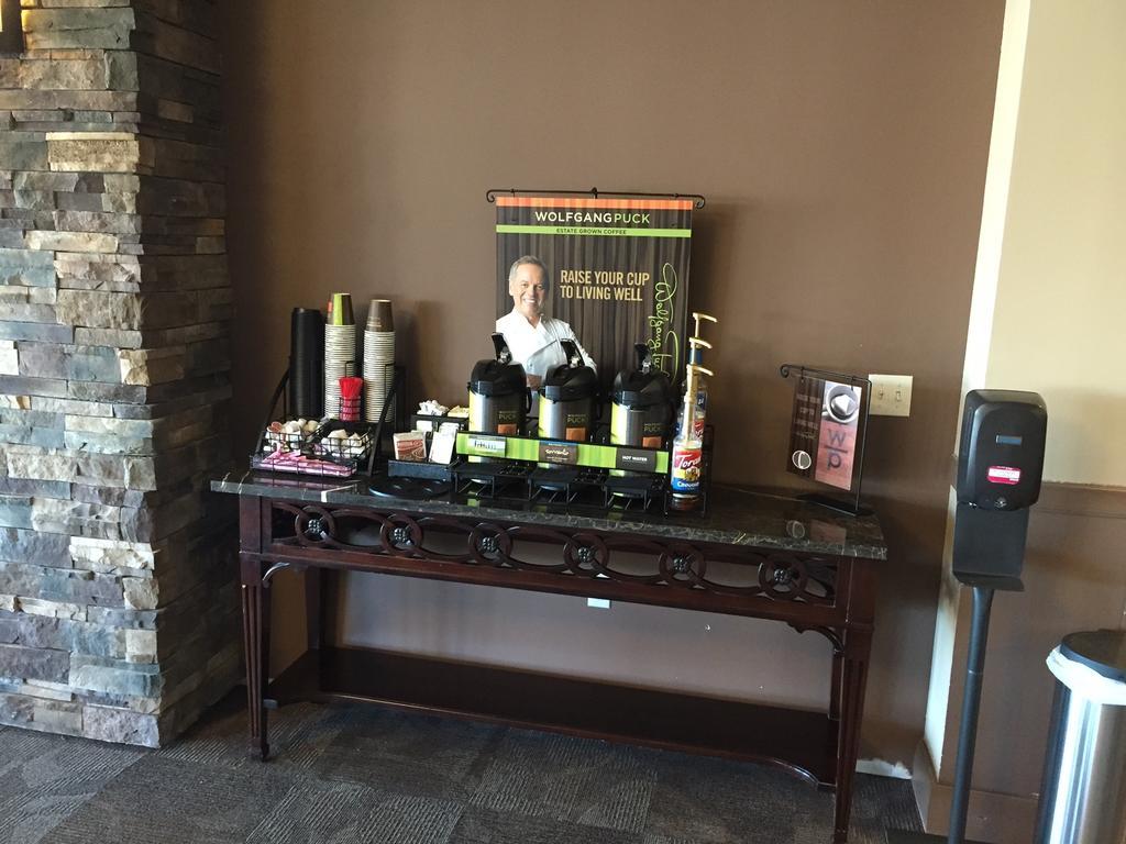 Boarders Inn & Suites By Cobblestone Hotels - غراند آيلاند المظهر الخارجي الصورة