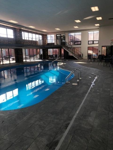 Boarders Inn & Suites By Cobblestone Hotels - غراند آيلاند المظهر الخارجي الصورة