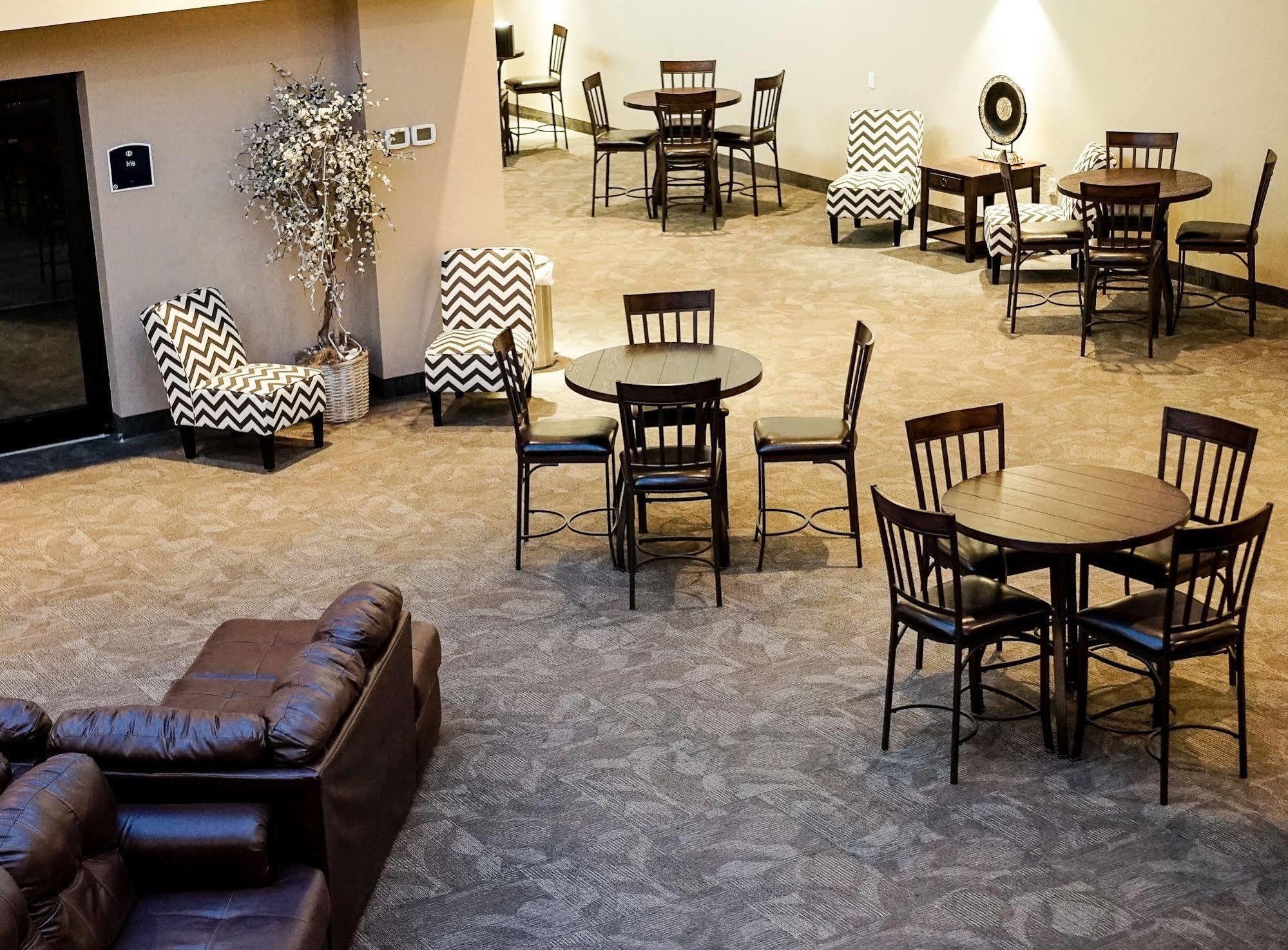 Boarders Inn & Suites By Cobblestone Hotels - غراند آيلاند المظهر الخارجي الصورة