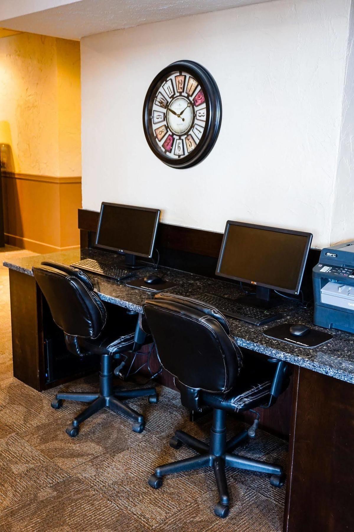 Boarders Inn & Suites By Cobblestone Hotels - غراند آيلاند المظهر الخارجي الصورة