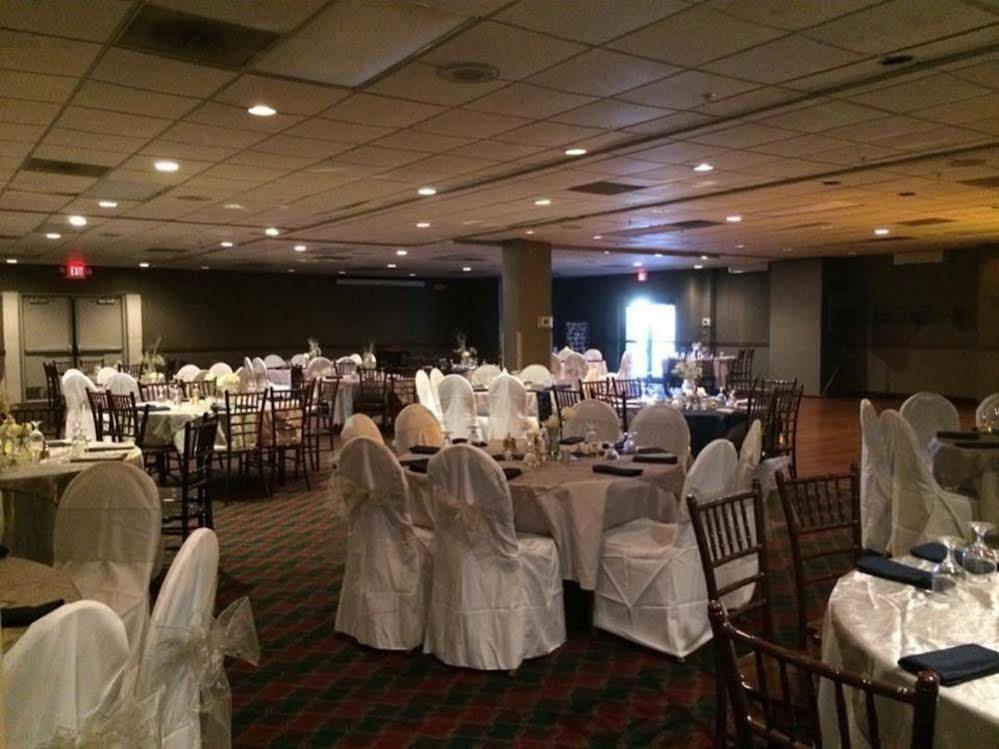 Boarders Inn & Suites By Cobblestone Hotels - غراند آيلاند المظهر الخارجي الصورة